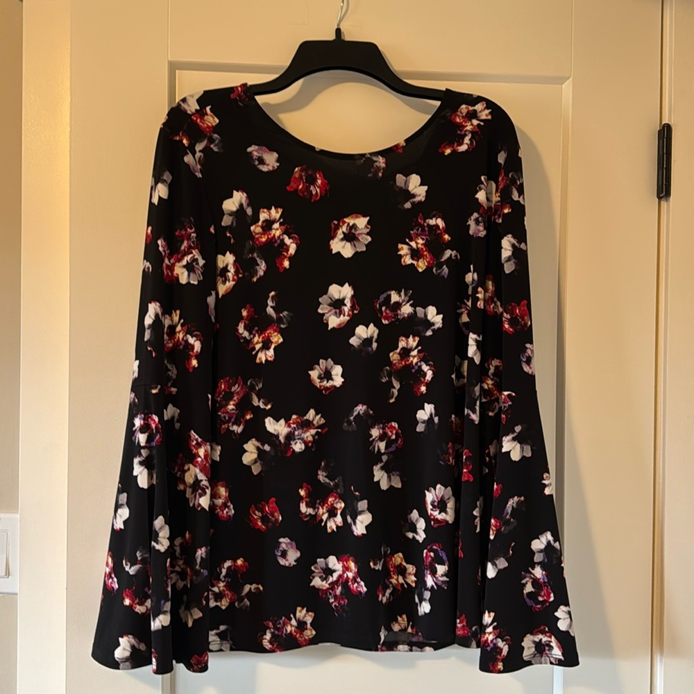 Loose fit floral tunic/blouse